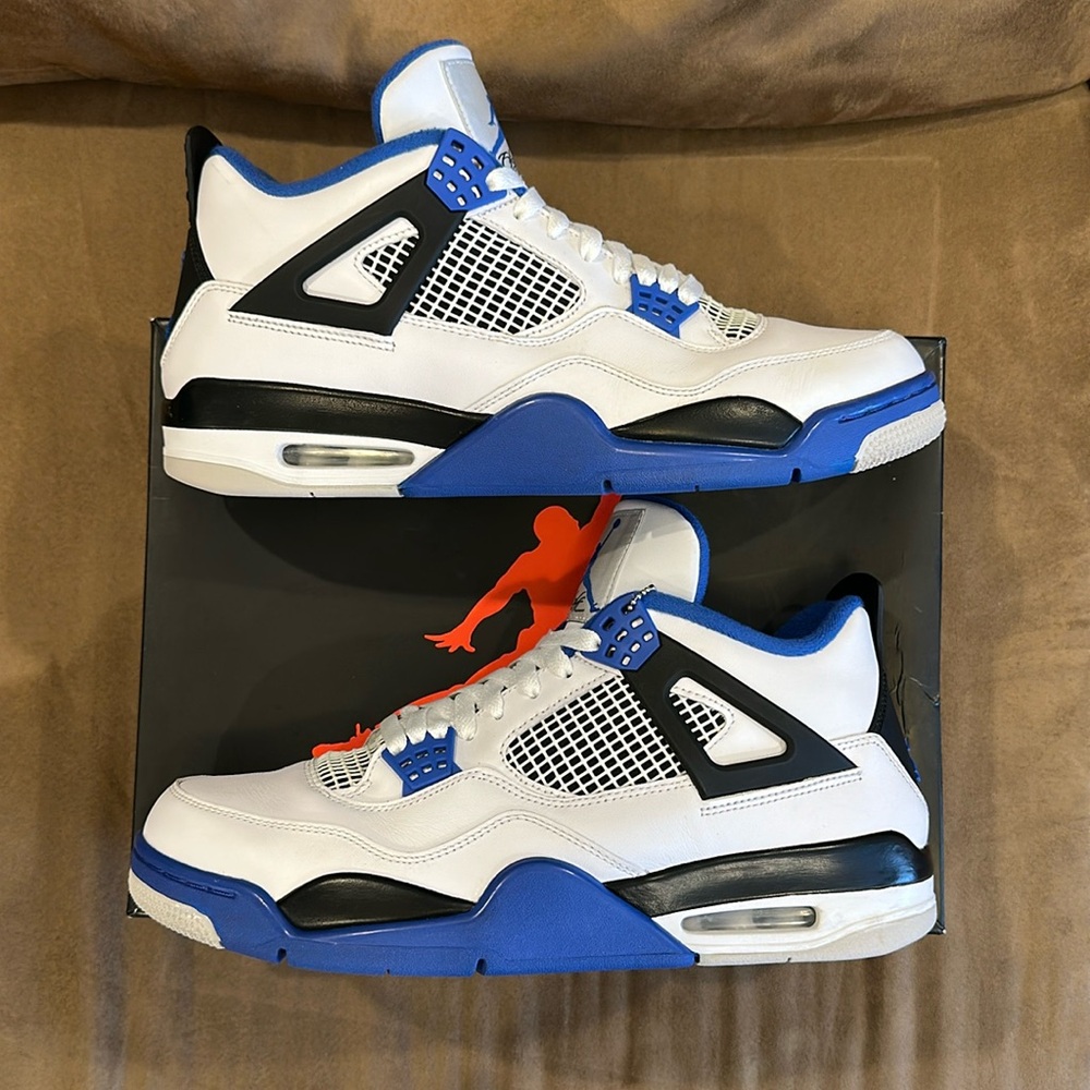 Jordan 4 Retro “Motorsports” size 12